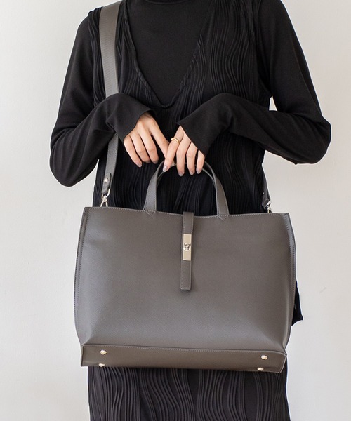 VitaFelice（ヴィータフェリーチェ）の「3ルームビジネストートバッグ（トートバッグ・レディース・ライトグレー/グレー/ブラック/チャコール・FREE）」の4枚目の写真