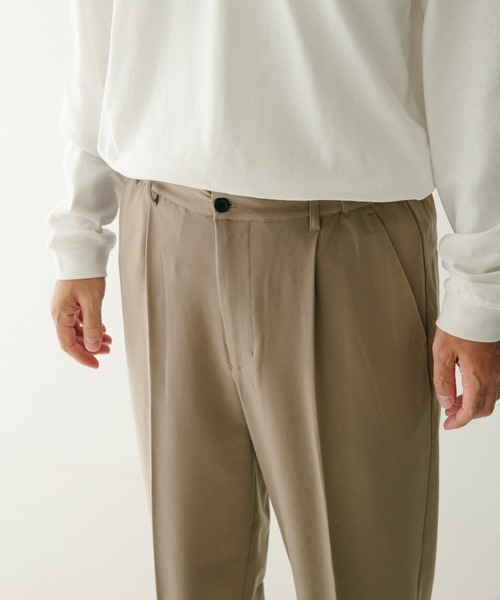 ITEMS URBANRESEARCH（アイテムズ アーバンリサーチ）の「『セットアップ対応』 TR スラックス（スラックス・メンズ・グリーン/ベージュ/ブラック/ネイビー・LARGE/MEDIUM）」の15枚目の写真