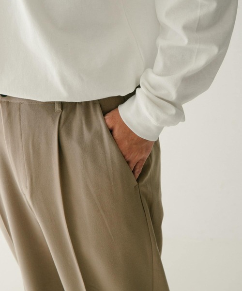 ITEMS URBANRESEARCH（アイテムズ アーバンリサーチ）の「『セットアップ対応』 TR スラックス（スラックス・メンズ・グリーン/ベージュ/ブラック/ネイビー・LARGE/MEDIUM）」の17枚目の写真