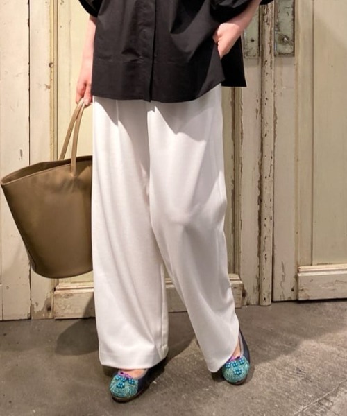 BEARDSLEY（ビアズリー）の「トラックバギーパンツ：低身長・ウエストゴム・高身長にも３サイズ展開（その他パンツ・レディース・ホワイト/ブラック・1/2/0）」の4枚目の写真