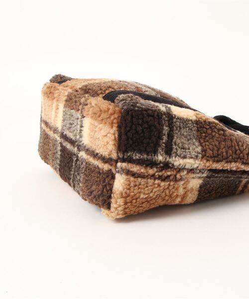 Lee（リー）の「【Lee】ボアトートバッグ（トートバッグ・レディース・ベージュ/グレー/オフホワイト・ONE SIZE）」の5枚目の写真