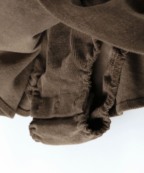 BRANSHES(ブランシェス)の「2段フリルベビーサロペット(サロペット/オーバーオール・キッズ・クリーム/ブラウン・70/80)」の7枚目の写真