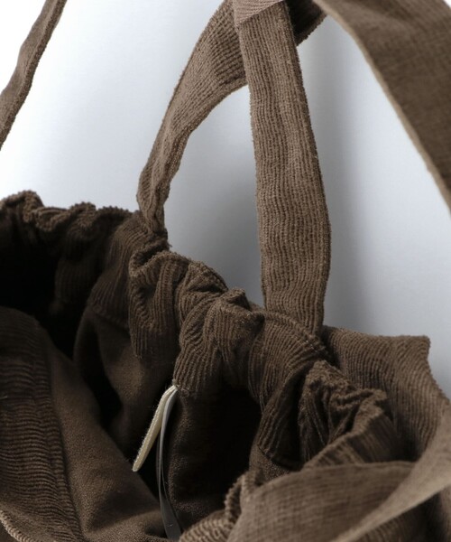 BRANSHES(ブランシェス)の「2段フリルベビーサロペット(サロペット/オーバーオール・キッズ・クリーム/ブラウン・70/80)」の9枚目の写真