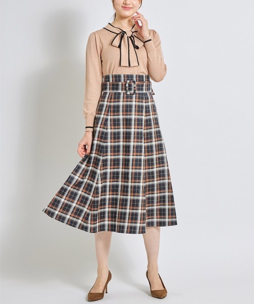 tocco closet(トッコ クローゼット)の「配色ライン入りボウタイりぼんニットプルオーバー(ニット/セーター・レディース・グレイッシュブルー/ピンク系その他/オフホワイト/ブラック/ベージュ・M)」の17枚目の写真