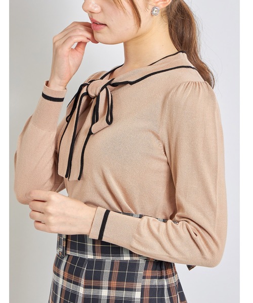 tocco closet(トッコ クローゼット)の「配色ライン入りボウタイりぼんニットプルオーバー(ニット/セーター・レディース・グレイッシュブルー/ピンク系その他/オフホワイト/ブラック/ベージュ・M)」の20枚目の写真