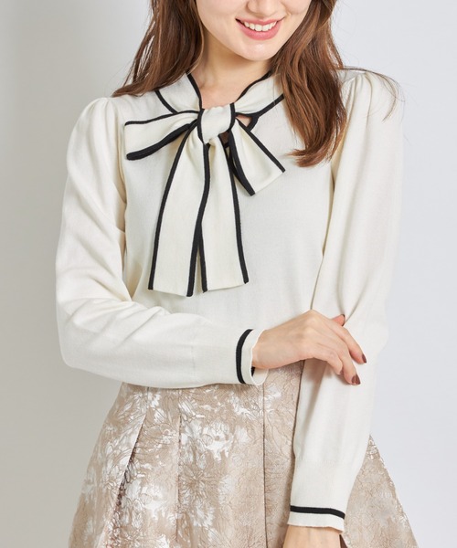 tocco closet(トッコ クローゼット)の「配色ライン入りボウタイりぼんニットプルオーバー(ニット/セーター・レディース・グレイッシュブルー/ピンク系その他/オフホワイト/ブラック/ベージュ・M)」の7枚目の写真