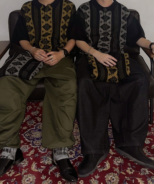 kutir(クティール)の「レトロジャガード柄ニットポロ(ポロシャツ・メンズ・シルバー/ゴールド・MEDIUM/LARGE)」の3枚目の写真