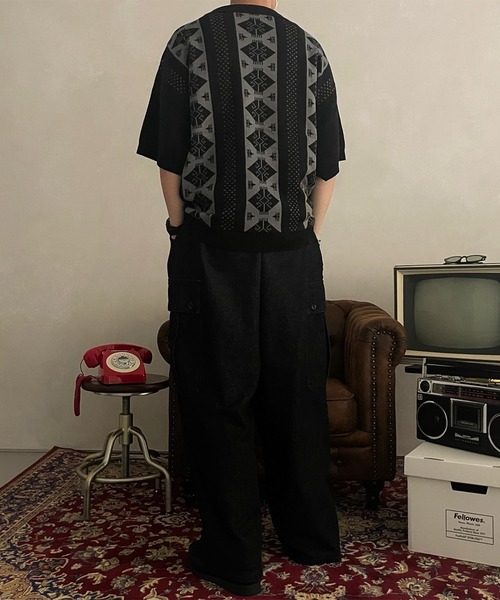 kutir(クティール)の「レトロジャガード柄ニットポロ(ポロシャツ・メンズ・シルバー/ゴールド・MEDIUM/LARGE)」の6枚目の写真