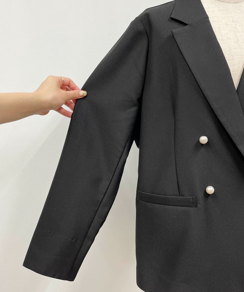 PICCIN PERLA（ピッチンペルラ）の「パールボタンテーラードジャケット（テーラードジャケット・レディース・ベージュ/ブラック・M）」の11枚目の写真