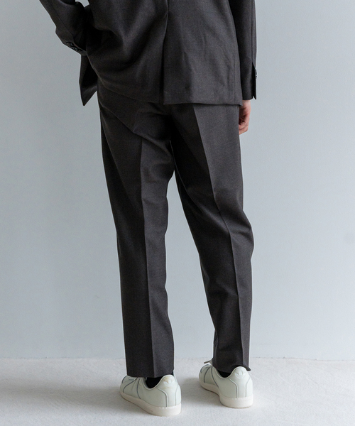 EDIFICE（エディフィス）の「サキソニー 1タック スラックス【セットアップ着用可】（その他パンツ・メンズ・ネイビー/ベージュ系その他/ブラウン/カーキ・LARGE/SMALL/X-LARGE/MEDIUM）」の15枚目の写真