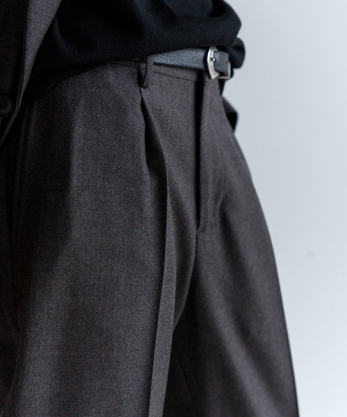 EDIFICE（エディフィス）の「サキソニー 1タック スラックス【セットアップ着用可】（その他パンツ・メンズ・ネイビー/ベージュ系その他/ブラウン/カーキ・LARGE/SMALL/X-LARGE/MEDIUM）」の18枚目の写真