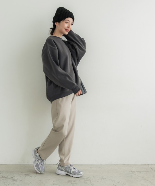 オリーブ色オーバーサイズクルーネックスウェット coca（coca）（コカ）の「ふわり～オーバーサイズクルーネック