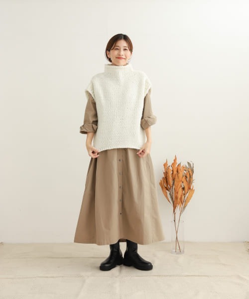 URBAN RESEARCH DOORS（アーバンリサーチドアーズ）の「ハンドニットベスト（ベスト・レディース・オフホワイト/チャコールグレー・MEDIUM）」の8枚目の写真