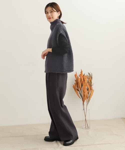 URBAN RESEARCH DOORS（アーバンリサーチドアーズ）の「ハンドニットベスト（ベスト・レディース・オフホワイト/チャコールグレー・MEDIUM）」の14枚目の写真