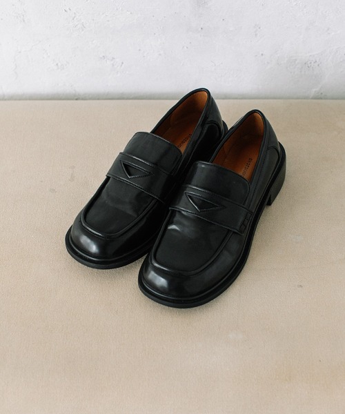 Vintage スクエアトゥ　黒　26cm ローファー AmiAmi スクエアトゥ コインローファー ペニーローファー レディース