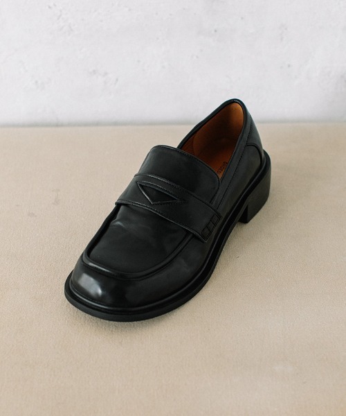 Flugge(フラッジー)の「square toe loafer/スクエアトゥローファー(ローファー・レディース・ホワイト/ブラック・23cm/23.5cm/24cm/24.5cm)」の14枚目の写真