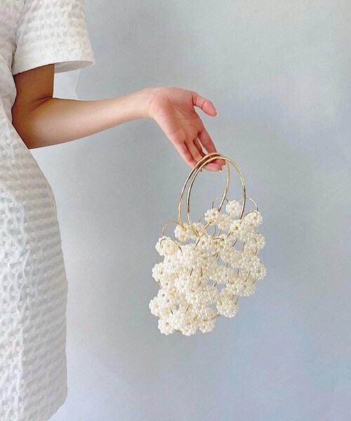 Charles Chaton（シャルルシャトン）の「Galaxy Pearl Beaded Bag（ハンドバッグ・レディース・ホワイト・FREE）」の3枚目の写真