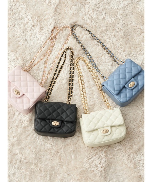 earth music&ecology(アースミュージックアンドエコロジー)の「キルティングチェーンショルダー(ショルダーバッグ・レディース・ブラック/アイボリー/ダークブルー/ライトピンク・FREE)」の21枚目の写真