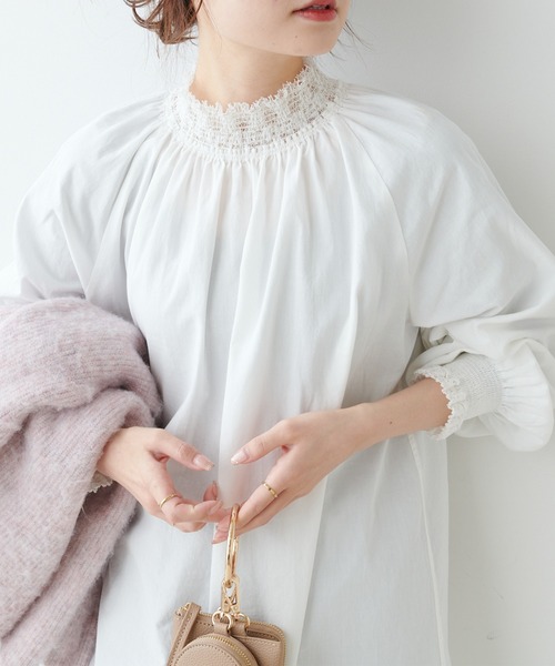 PUAL CE CIN（ピュアルセシン）の「レースシャーリングブラウス（シャツ/ブラウス・レディース・オフホワイト/ブラック・FREE）」の2枚目の写真