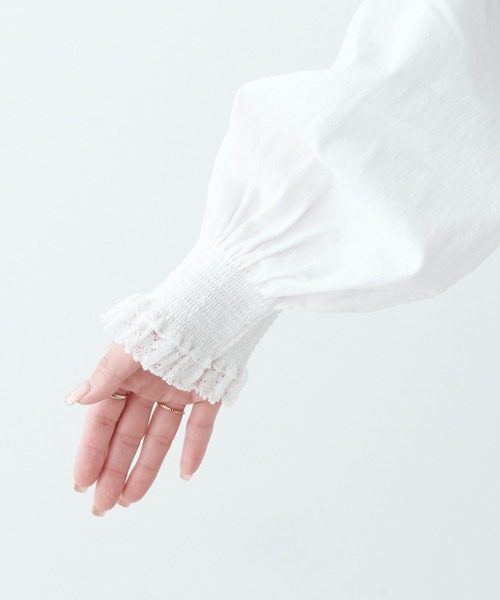 PUAL CE CIN（ピュアルセシン）の「レースシャーリングブラウス（シャツ/ブラウス・レディース・オフホワイト/ブラック・FREE）」の19枚目の写真