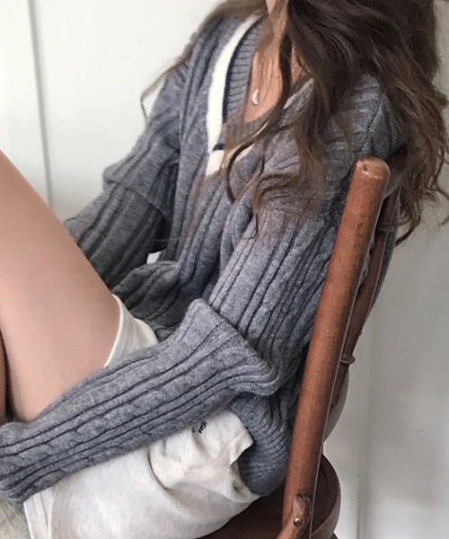 DAY CLOSET(デイ クローゼット)の「レディース Vネックケーブル編みリブニットセーター(ニット/セーター・レディース・ホワイト/ネイビー/グレー/モカ・ONE SIZE)」の11枚目の写真
