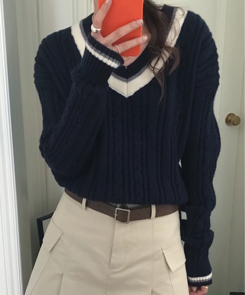 DAY CLOSET(デイ クローゼット)の「レディース Vネックケーブル編みリブニットセーター(ニット/セーター・レディース・ホワイト/ネイビー/グレー/モカ・ONE SIZE)」の15枚目の写真