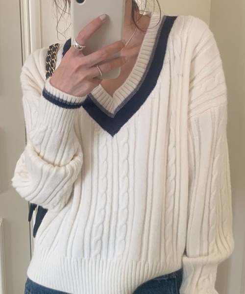 DAY CLOSET(デイ クローゼット)の「レディース Vネックケーブル編みリブニットセーター(ニット/セーター・レディース・ホワイト/ネイビー/グレー/モカ・ONE SIZE)」の18枚目の写真