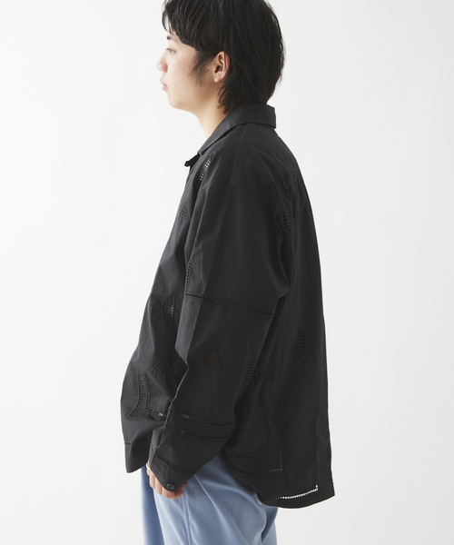 JOURNAL STANDARD relume(ジャーナルスタンダード レリューム)の「カットレース オープンカラーシャツ(シャツ/ブラウス・メンズ・ブラック/サックスブルー/アイボリー・LARGE/MEDIUM)」の1枚目の写真