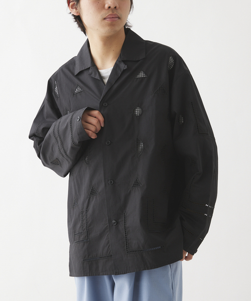 JOURNAL STANDARD relume(ジャーナルスタンダード レリューム)の「カットレース オープンカラーシャツ(シャツ/ブラウス・メンズ・ブラック/サックスブルー/アイボリー・LARGE/MEDIUM)」の10枚目の写真