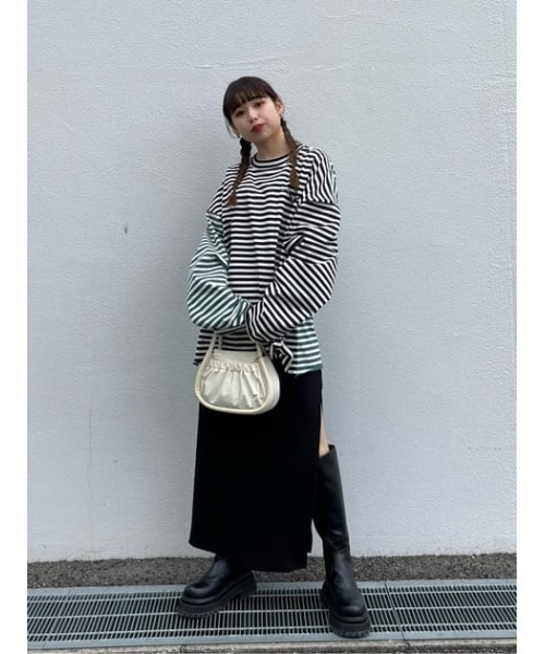 SLY（スライ）の「BIG PK C/N OVER L/S TOPS ビッグサイズ オーバーサイズ パーカー クルーネック オーバートップス（Tシャツ/カットソー・レディース・マルチ/ブラック・FREE）」の21枚目の写真