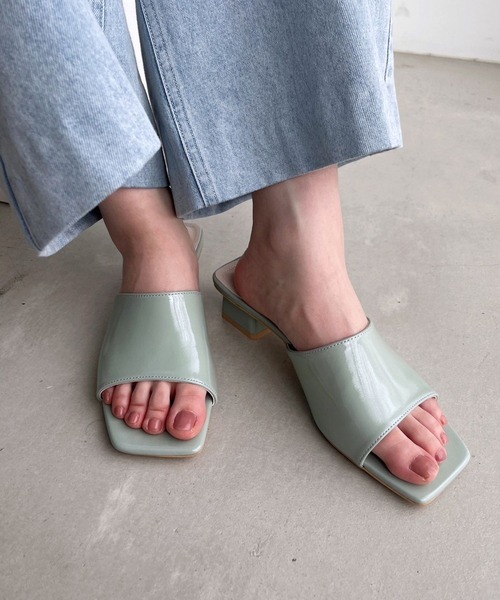 Heather(ヘザー)の「カラーアソートミュール 182411(サンダル・レディース・シルバー/アイボリー/ブラック/ラメ/ミント・M/L)」の1枚目の写真