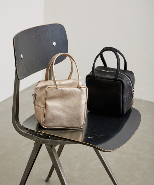 FRAMeWORK（フレームワーク）の「【MORMYRUS/モルミルス】SQUARE MINI BAG（ハンドバッグ・レディース・ゴールド/ブラック・FREE）」の21枚目の写真