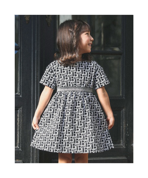 BeBe(ベベ)の「BeBe/【お揃い】コットンモノグラムプリントワンピース(90~150cm)(ワンピース・キッズ・ブルー系その他/ブラック系その他・150/100/90/130/140/120/110)」の15枚目の写真