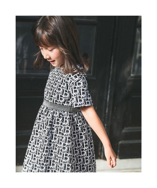 BeBe(ベベ)の「BeBe/【お揃い】コットンモノグラムプリントワンピース(90~150cm)(ワンピース・キッズ・ブルー系その他/ブラック系その他・150/100/90/130/140/120/110)」の9枚目の写真