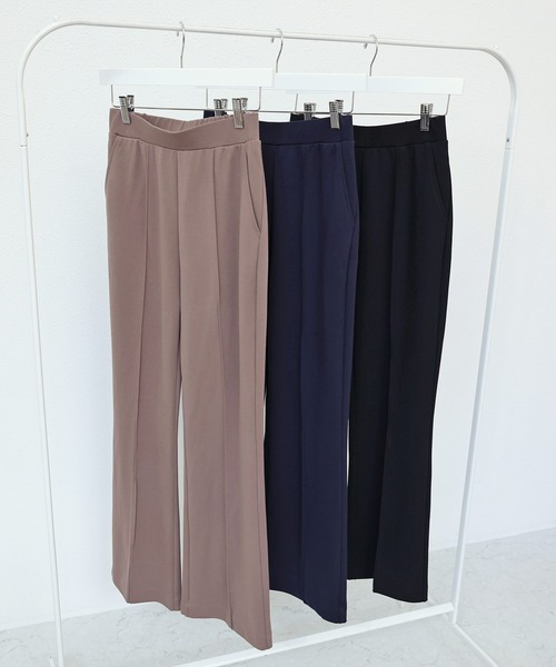 evernavy（エバーネイビー）の「ポンチフレアパンツ（その他パンツ・レディース・ブラック/ネイビー/グレイッシュベージュ/カーキ系/ブラウン系その他/アイボリー・M/L/S）」の15枚目の写真