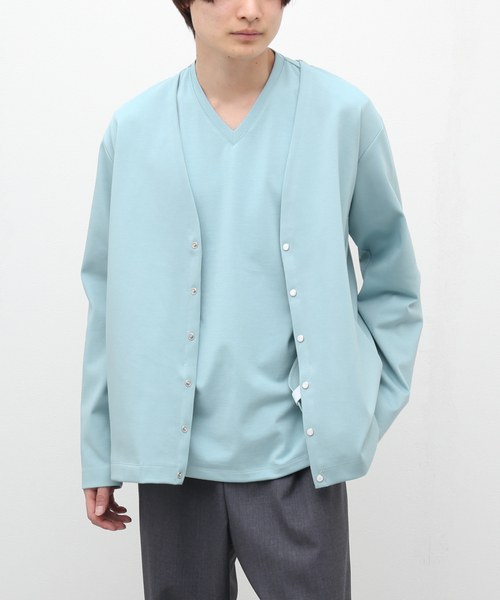 EDIFICE(エディフィス)の「【NORITAKE by EDIFICE】ハーフ スムース Vネック カーディガン(カーディガン/ボレロ・メンズ・ホワイト/チャコールグレー/コバルトブルー/ブラック/ネイビー・MEDIUM/LARGE)」の5枚目の写真