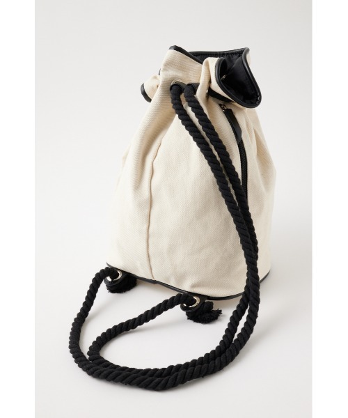 MOUSSY（マウジー）の「SOUVENIR SHOPPER POOL バッグ（バックパック/リュック・レディース・ホワイト/ブラック・FREE）」の5枚目の写真