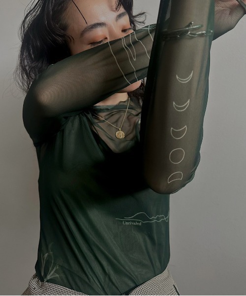 Ameri（アメリ）の「MEDI FLOWER TATTOO SHEER TOP（Tシャツ