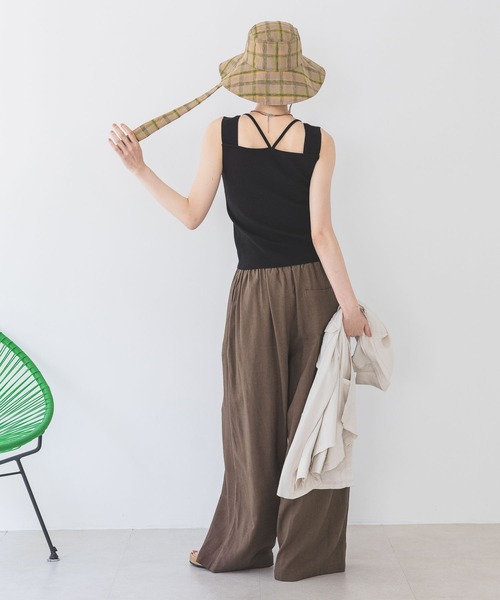 JEANASIS（ジーナシス）の「2WAYネックソウバリタンク/903971（タンクトップ・レディース・イエロー/オフホワイト/ブラック/ブラウン/ライトイエロー/レッド系その他/グレー系その他/ネイビー系/チャコールグレー/ホワイト/ダークブラウン/ピンク/ベビーピンク・FREE）」の20枚目の写真