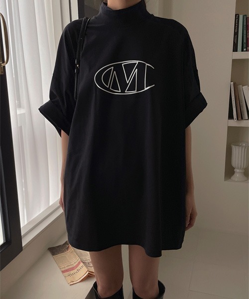 U LAN(ユーラン)の「ULAN MCハーフネックオーバー半袖Tシャツ(Tシャツ/カットソー・レディース・チャコールグレー/ブラック・FREE)」の6枚目の写真