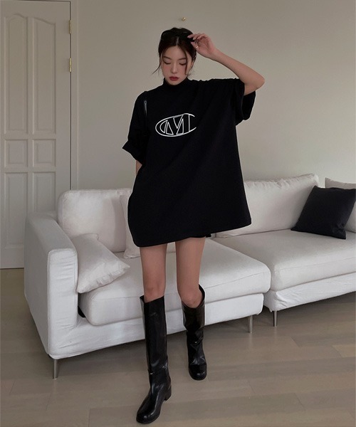 U LAN(ユーラン)の「ULAN MCハーフネックオーバー半袖Tシャツ(Tシャツ/カットソー・レディース・チャコールグレー/ブラック・FREE)」の3枚目の写真