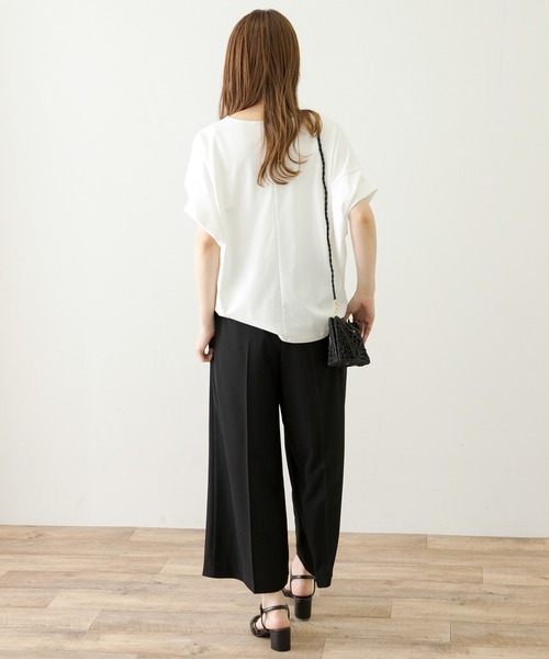 URBAN RESEARCH Sonny Label（アーバンリサーチサニーレーベル）の「『吸水速乾/UVカット』クールタッチドルマンプルオーバー（Tシャツ/カットソー・レディース・ブラック/オフホワイト/ライトグレー・FREE）」の11枚目の写真