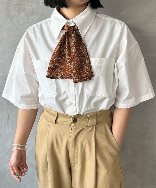 kutir(クティール)の「スカーフ付きシャツ(シャツ/ブラウス・レディース・ブラウン/グリーン/ネイビー・FREE)」の2枚目の写真