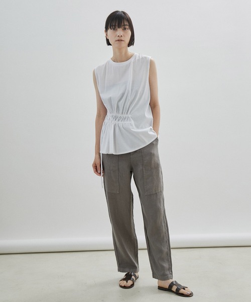 SALON adam et rope'(サロン アダム エ ロペ)の「ペプラムノースリーブTシャツ(Tシャツ/カットソー・レディース・ホワイト/ブラック・FREE)」の6枚目の写真