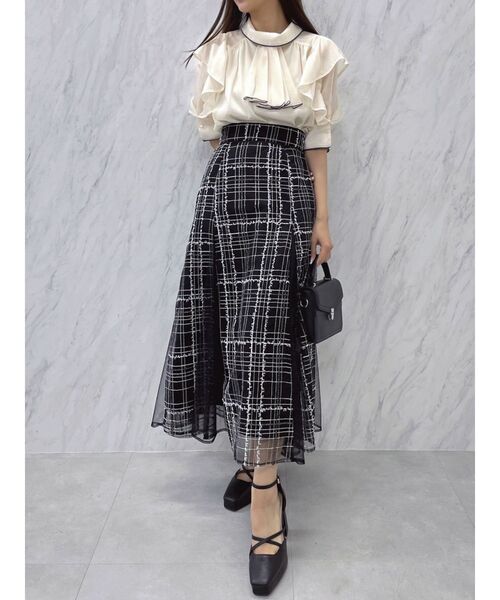 dazzlin（ダズリン）の「プリーツタイパイピングブラウス（シャツ/ブラウス・レディース・ブラック/ピンク/アイボリー・FREE）」の7枚目の写真