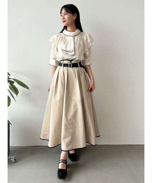 dazzlin（ダズリン）の「プリーツタイパイピングブラウス（シャツ/ブラウス・レディース・ブラック/ピンク/アイボリー・FREE）」の14枚目の写真