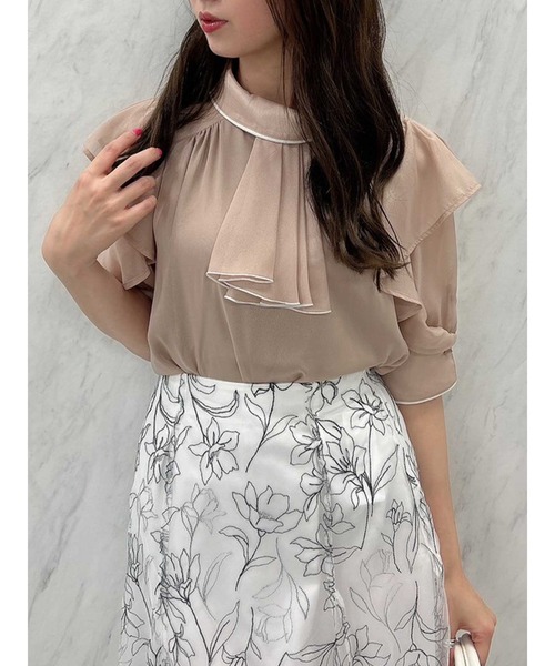 dazzlin（ダズリン）の「プリーツタイパイピングブラウス（シャツ/ブラウス・レディース・ブラック/ピンク/アイボリー・FREE）」の3枚目の写真