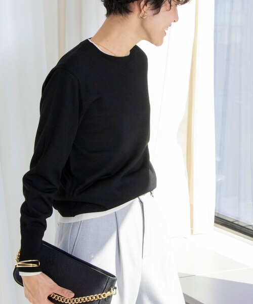 NOLLEY’S（ノーリーズ）の「《手洗い可能》エタニティアンチピリングクルーネックプルオーバーニット（ニット/セーター・レディース・イエロー/オフホワイト/ブラウン/ネイビー/チャコールグレー/ブラック/ブルー/ゴールド・38）」の3枚目の写真