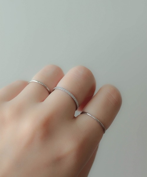 ebine(エビネ)の「Half Zirconia Ring 金属アレルギー対応 サージカルステンレス(リング・レディース・ゴールド/ピンクゴールド/シルバー・16号/7号/13号/9号/11号)」の8枚目の写真