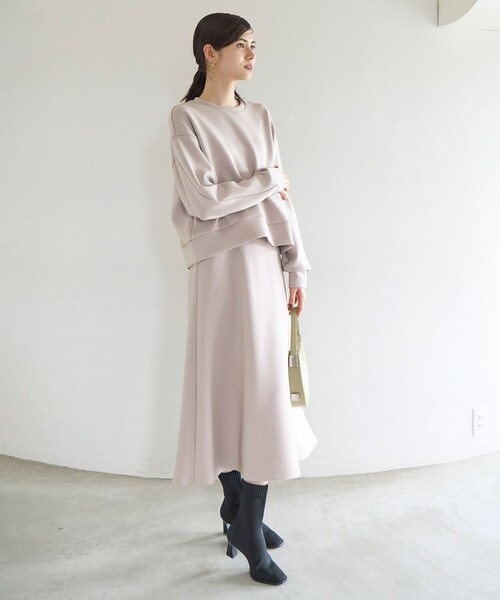 UNFILO(アンフィーロ)の「【WEB限定】BEAUTY FORM JERSEY サイドZIP クロップドプルオーバー(Tシャツ/カットソー・レディース・アイボリー系/グレー系/ベージュ系/ネイビー系/ライトイエロー系/ピンク系/ホワイト系/スカイブルー系/イエロー系/ブラック系/ライトグレー系・MEDIUM/SMALL)」の21枚目の写真